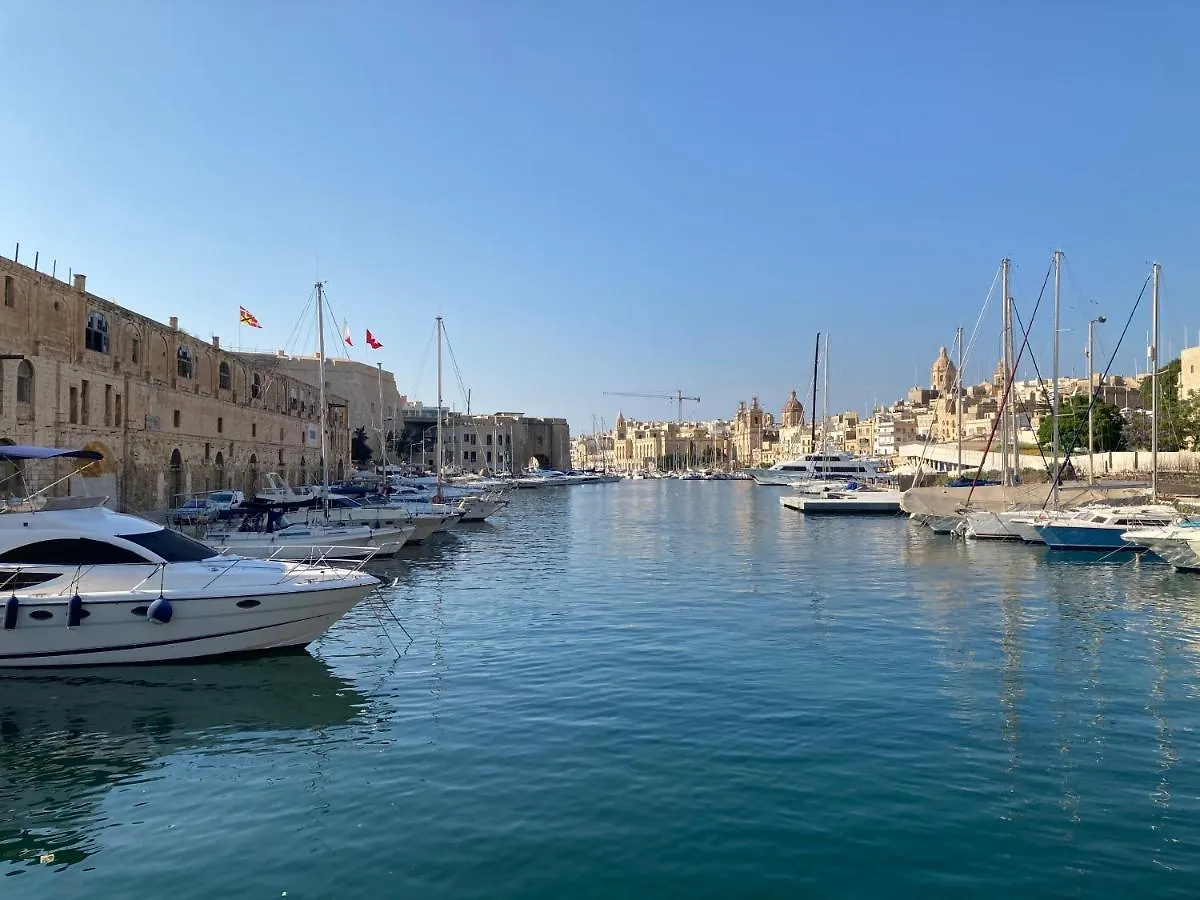 Гостевой дом Citta Cospicua Suites